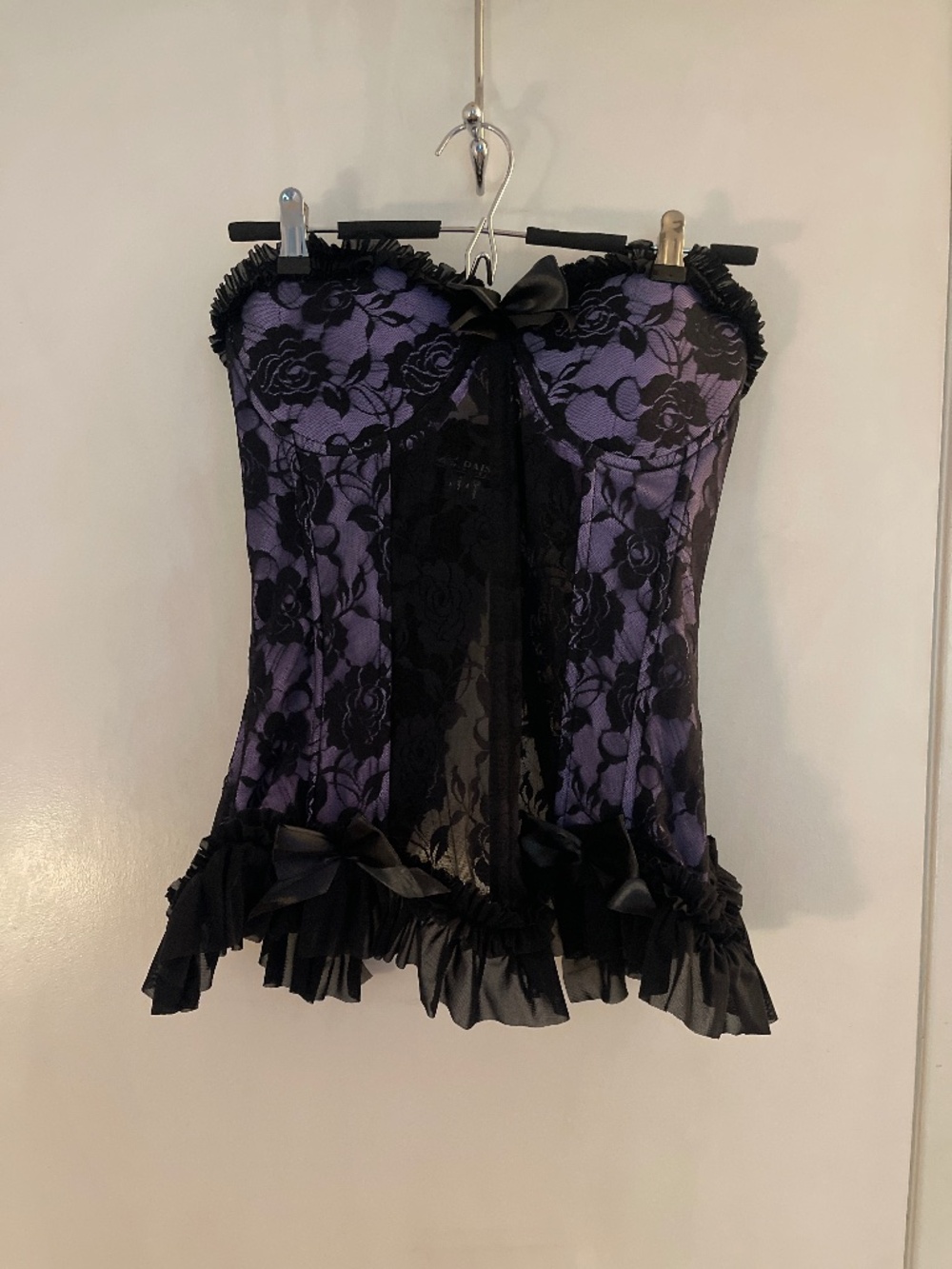 Daisy corsets size large black and purple